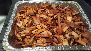Applewood chips soaked in water to get a nice mild flavoured smoke
